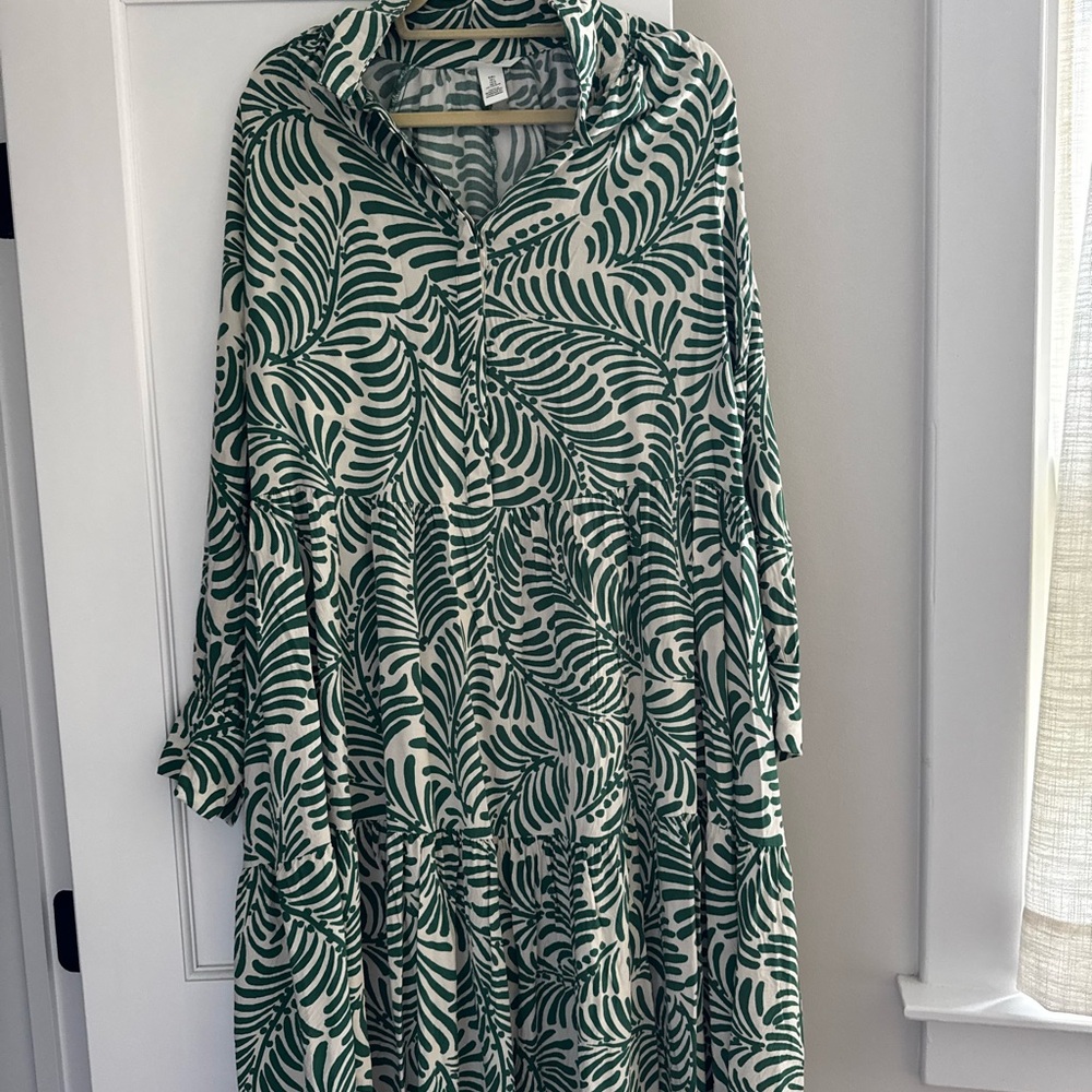 H&M Green Leaf Pattern Long Sleeve Dress